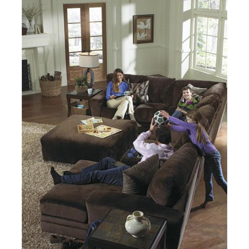 Large Picture of Jackson Furniture Everest 4377-46 - Chocolate