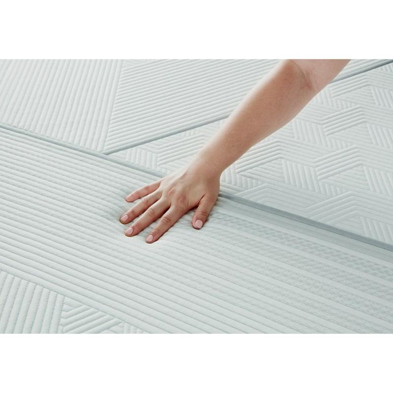 Large Picture of Serta CF1000 Medium Hybrid Mattress Set (Full)