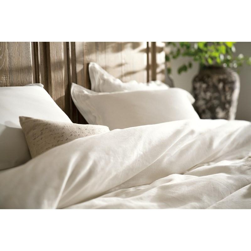 Large Picture of Hooker Furniture 5750-90266-MWD Boheme Laurier King Panel Bed