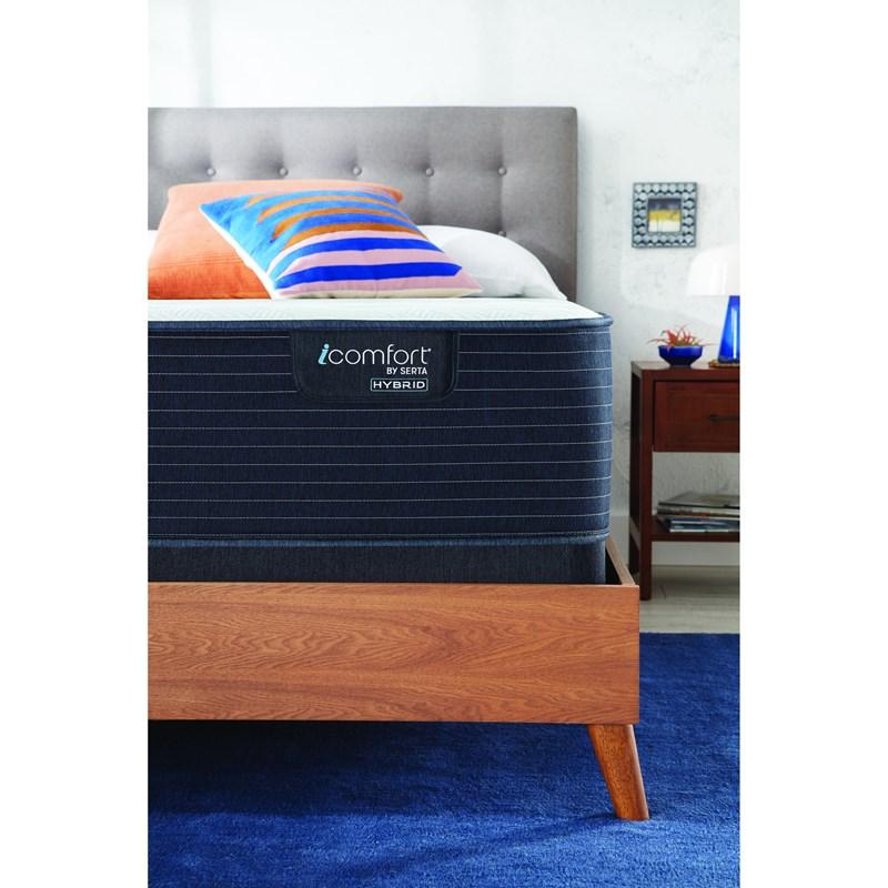 Large Picture of Serta CF2000 Plush Quilted Hybrid Mattress (Twin XL)