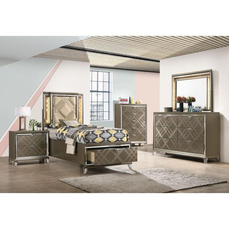 Large Picture of Acme Furniture Skylar 25325 Dresser