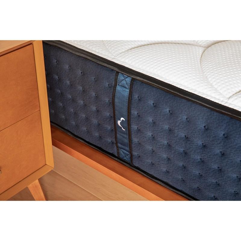 Large Picture of Dream Cloud DreamCloud Tight Top Mattress (Queen)