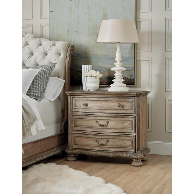 Large Picture of Hooker Furniture 5878-90017-80 Castella Bachelors Chest