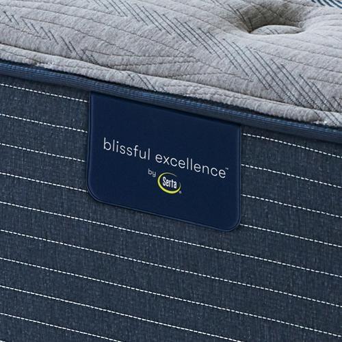 Large Picture of Serta Luna Vista Plush Mattress (Queen)
