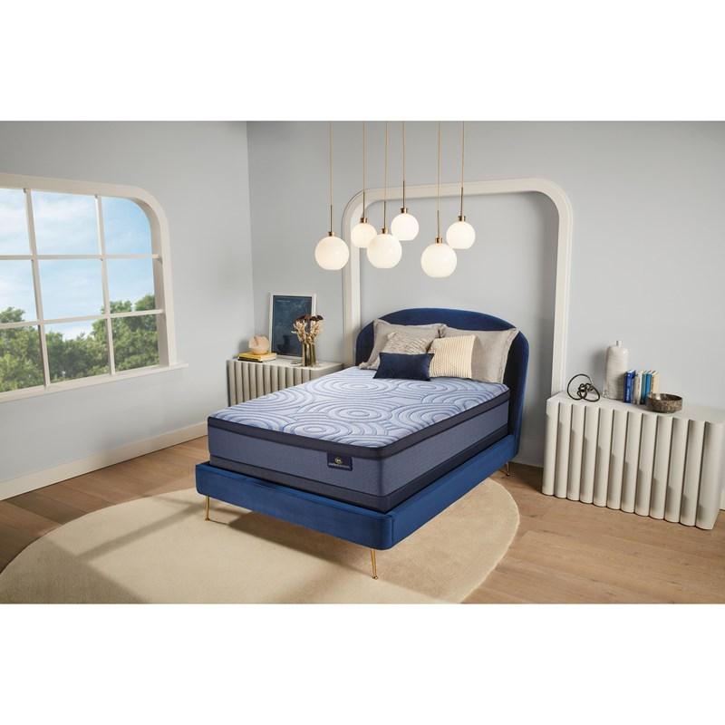 Large Picture of Serta Madeline II Plush Smooth Pillow Top Mattress (Queen)