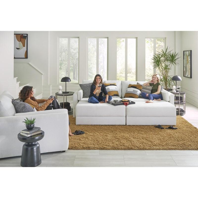 Large Picture of Jackson Furniture Trevor 240501 Chair 1/2 - Chalk