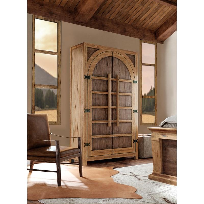 Large Picture of Hooker Furniture 6700-90013-80 Big Sky Wardrobe
