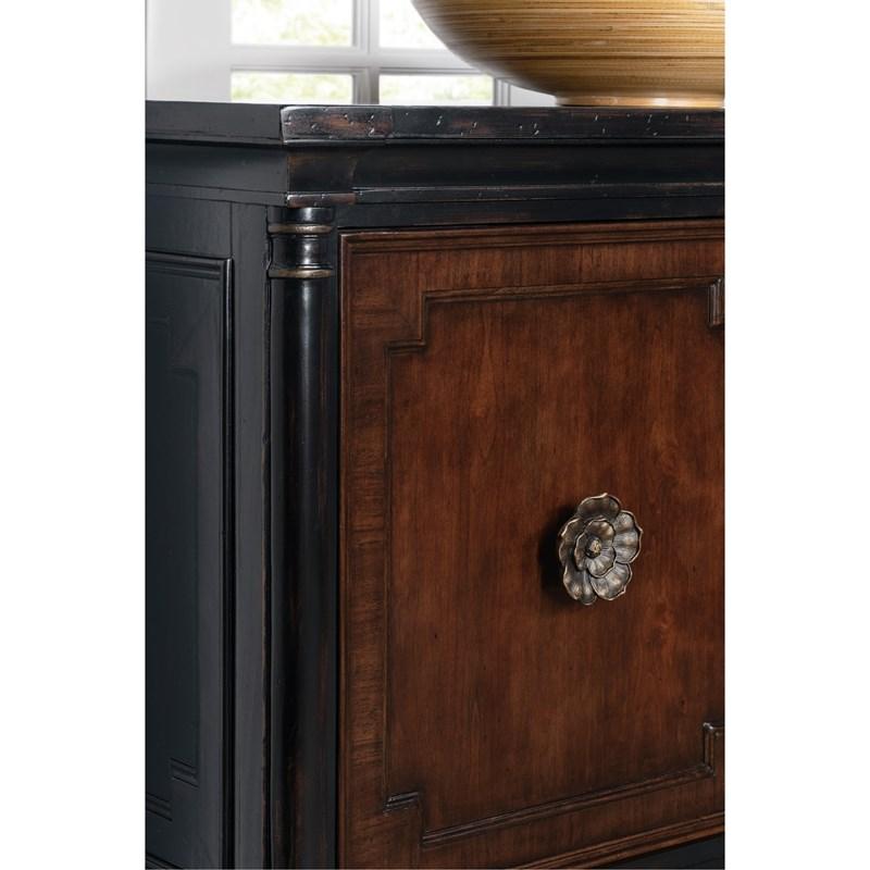 Large Picture of Hooker Furniture 6750-55472-00 Charleston Entertainment Console