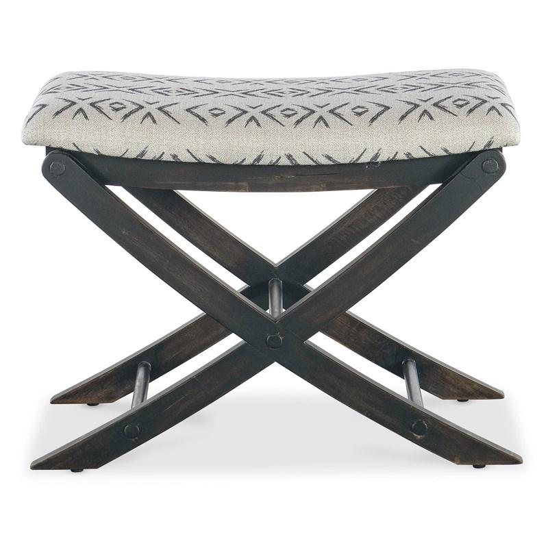 Large Picture of Hooker Furniture 6950-90119-99 Retreat Camp Stool Bed Bench