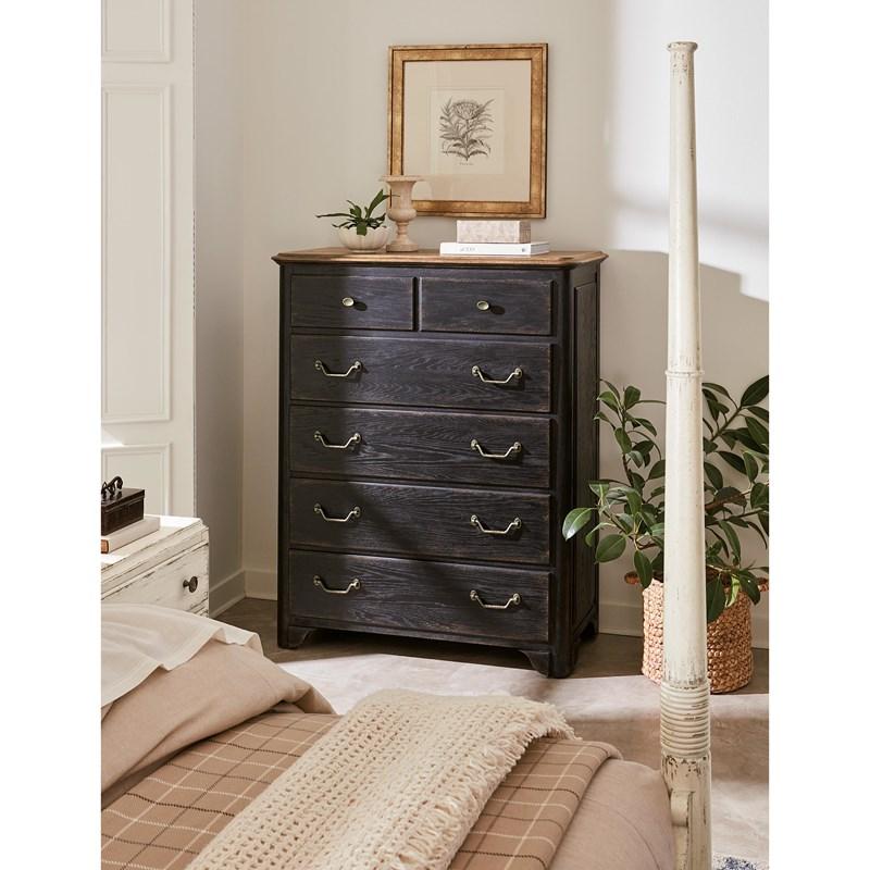 Large Picture of Hooker Furniture 7050-90010-89 Americana Six-Drawer Chest