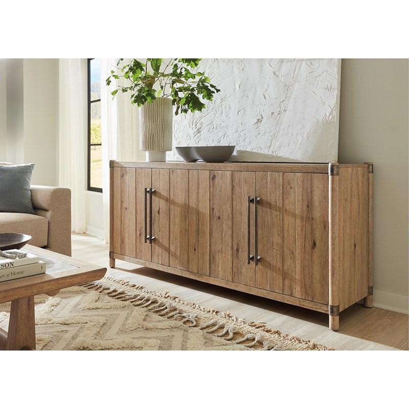 Large Picture of Hooker Furniture 6952-55478-80 Vineyard Row Entertainment Credenza