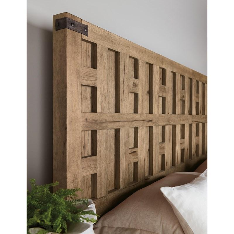 Large Picture of Hooker Furniture 6952-90266-80 Vineyard Row King Panel Bed
