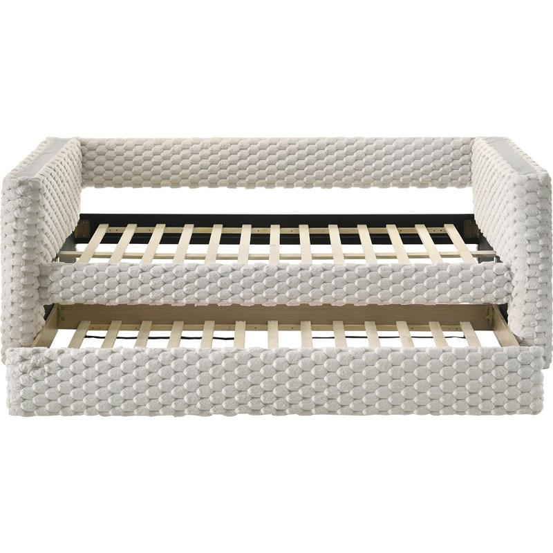 Large Picture of Crown Mark Brielle 5326WH Daybed - White Dove