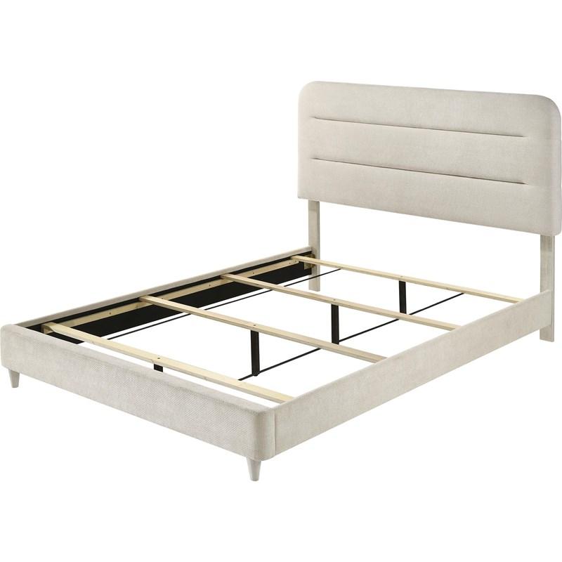 Large Picture of Crown Mark Nyomi B4900-K King Bed - White
