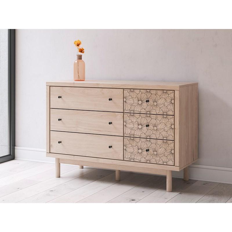 Large Picture of Signature Design by Ashley Arloster PCB1566-221 Six Drawer Dresser