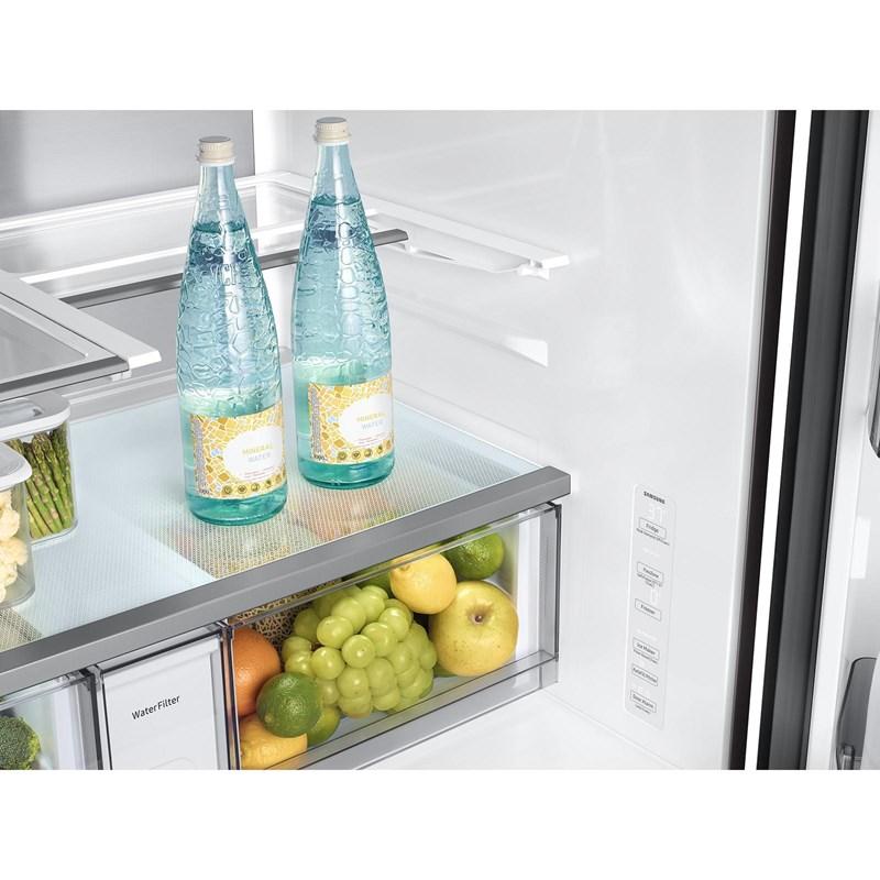 Bespoke 23 cu. ft. Counter Depth 4-Door French Door Refrigerator with Inner Beverage Center™ (RF70F23DER/AA) image 5