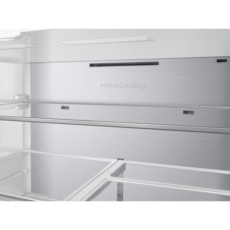 Bespoke 23 cu. ft. Counter Depth 4-Door French Door Refrigerator with Inner Beverage Center™ (RF70F23DER/AA) image 6