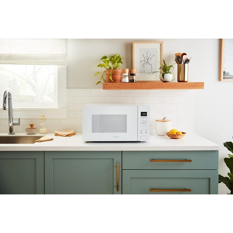 Large Picture of Whirlpool WMCS7022SW