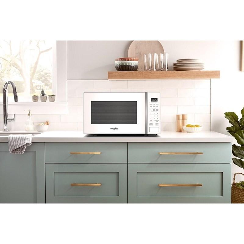 Large Picture of Whirlpool WMCS3018RW
