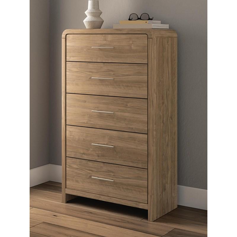 Large Picture of Signature Design by Ashley Dovander PCB1121-46 Five Drawer Chest